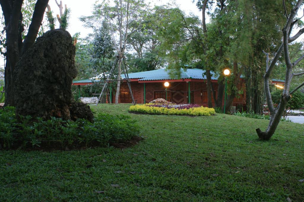 Khao Yai Garden Lodge Пакчонг Экстерьер фото