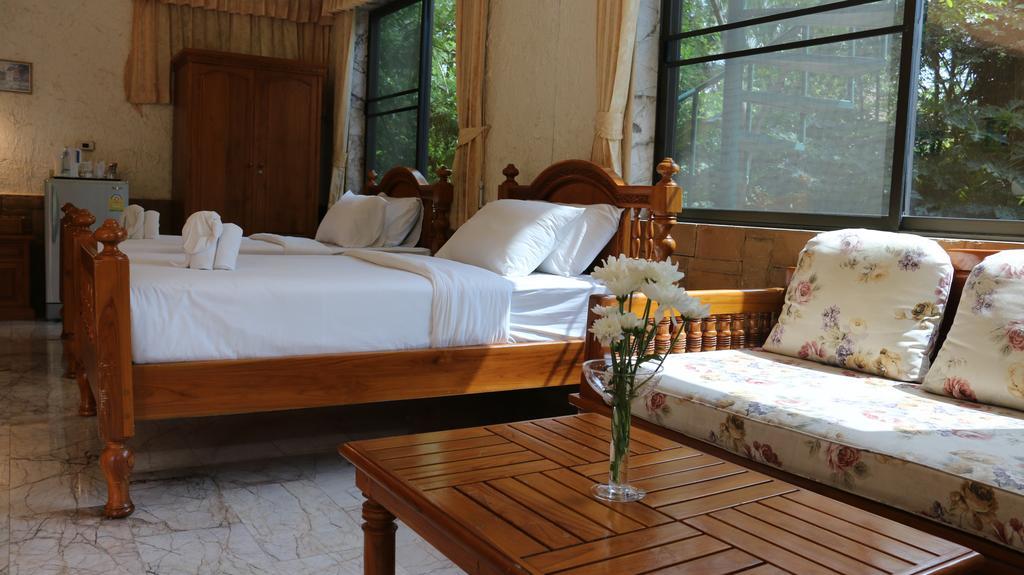 Khao Yai Garden Lodge Пакчонг Экстерьер фото